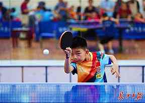 2025NCAA冠军归佛罗里达，球队第三冠承接校园记忆